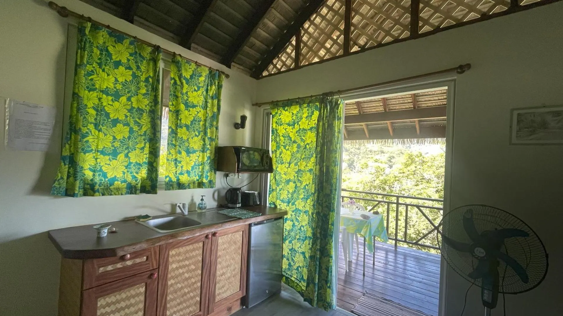 Hotel Fare Manutea Nuku Hiva 0*,